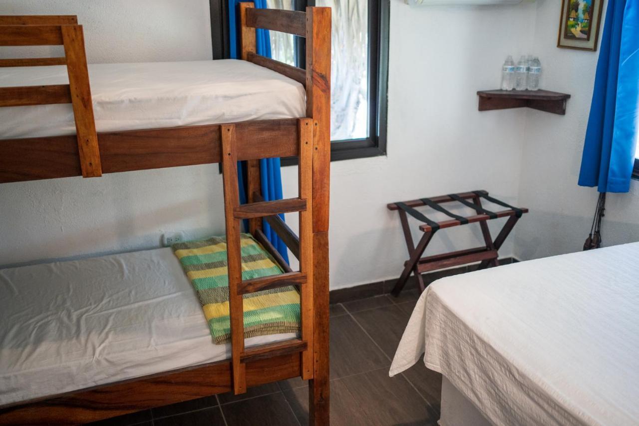 Marbella Eco Lodge Monterrico Extérieur photo
