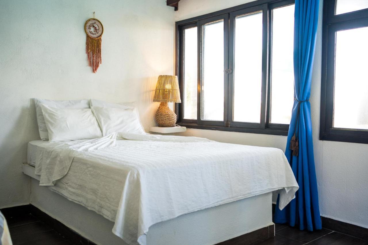 Marbella Eco Lodge Monterrico Extérieur photo